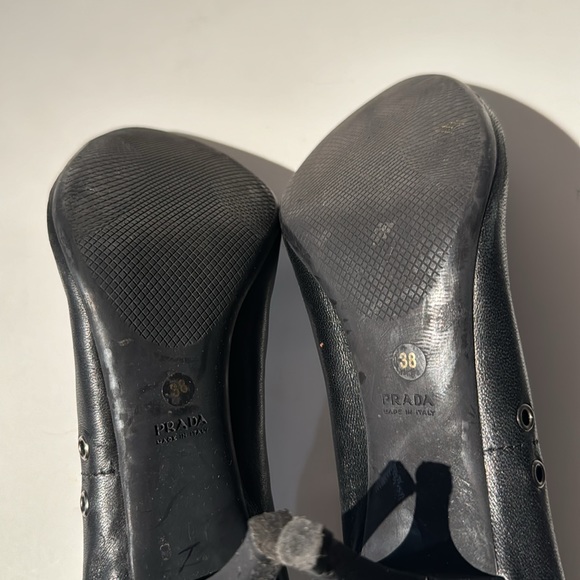 PRADA SOFT BLACK LEATHER SMALL HEEL PUMP PATENT POINT SIZE 8 GREAT CONDITION - Picture 5 of 5